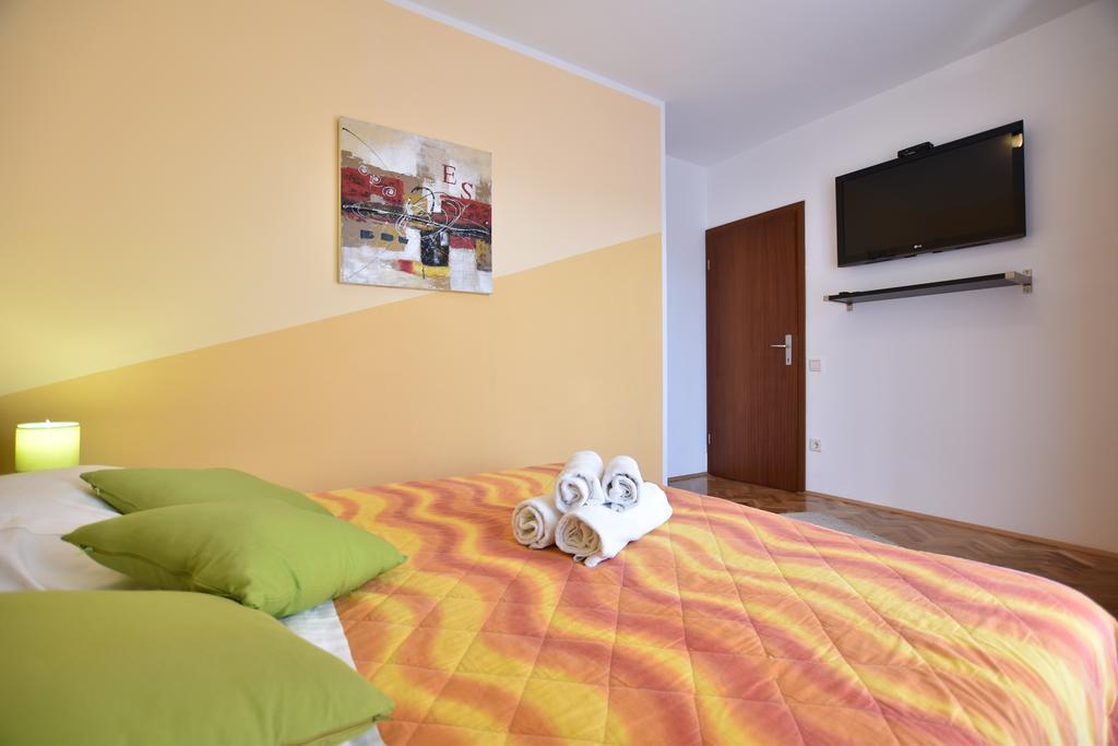 Apartments Nena Pula Exterior photo
