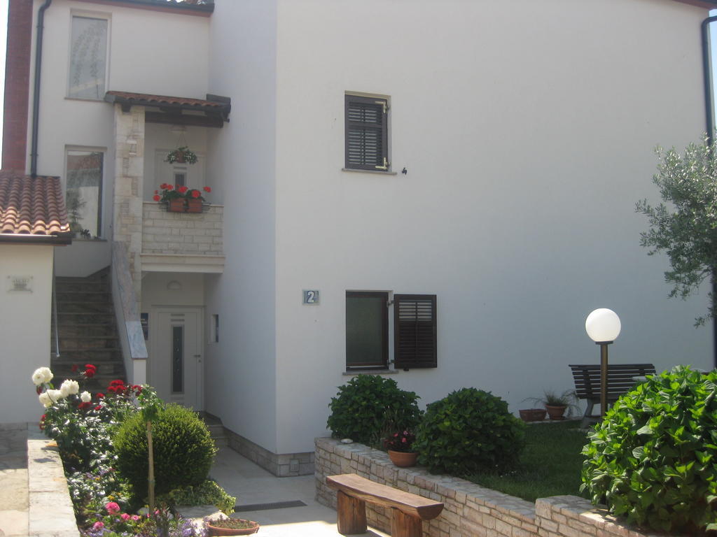 Apartments Nena Pula Exterior photo